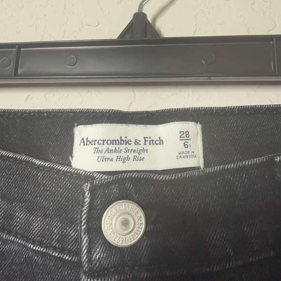 Abercrombie & Fitch The Ankle Straight Ultra High Rise Size 28 - Picture 4 of 5